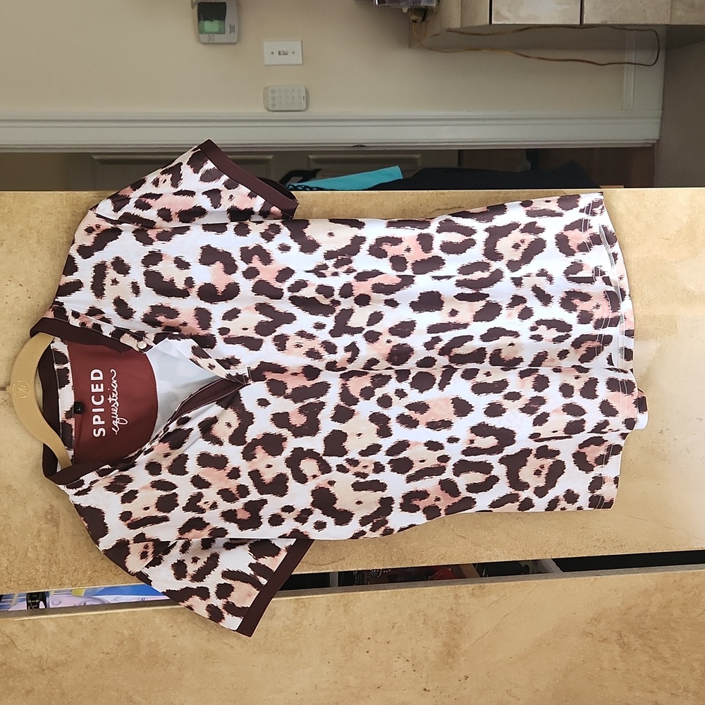 SALE !! - Like NEW/-Never Worn- Leopard Golf or Sport Shirt - Picture 2 of 5